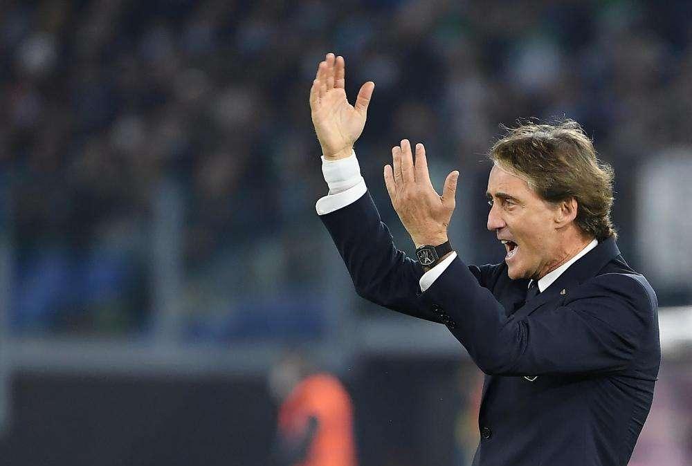 Italia, Mancini: "Spinazzola? Se tornerà in campo a gennaio, avrà due mesi per ritrovare la giusta condizione"
