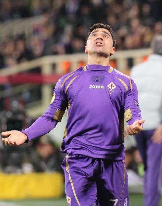 Fiorentina, lesione di I grado per Pizarro: out per almeno 7 giorni