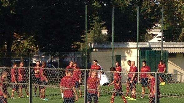TRIGORIA - Lavoro tattico e sulle conclusioni in porta. Out Totti e Gervinho, differenziato in mattinata per Destro. FOTO! VIDEO!
