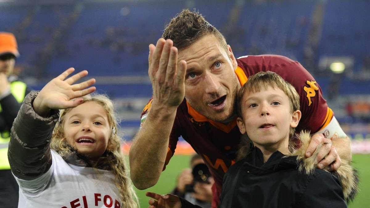 La famiglia Totti allo show del circo Orfei