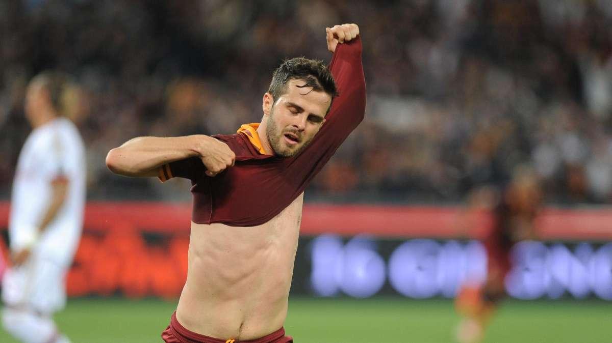 Facebook, Pjanic: "Oggi è il nostro giorno"