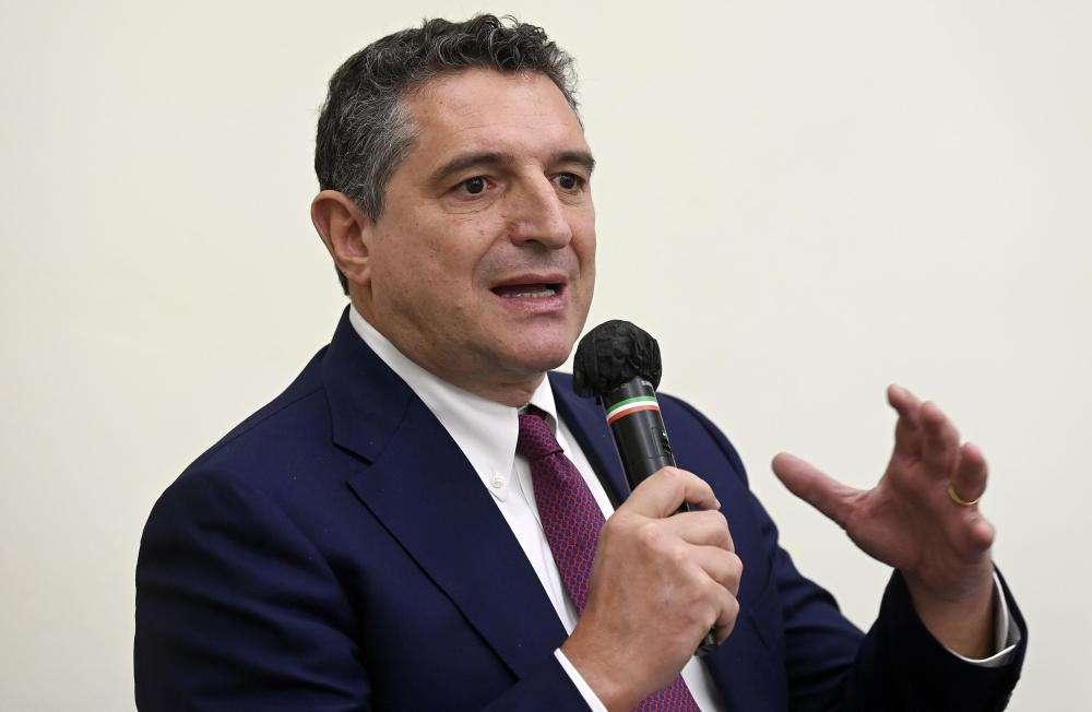 Lega Serie A, De Siervo: “Stadi e pirateria frenano il nostro campionato”