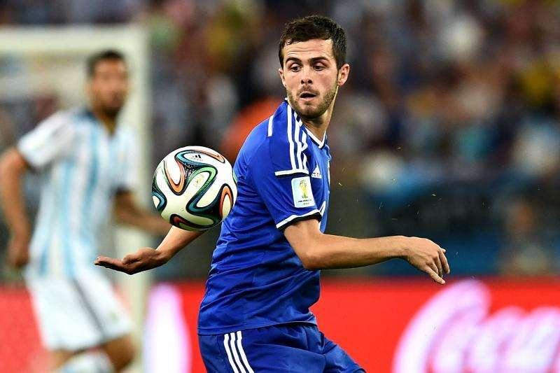 La Roma in Nazionale - Bosnia Erzegovina-Irlanda 1-1 - Dzeko salva i suoi all'84'. 90' sottotono per Pjanic