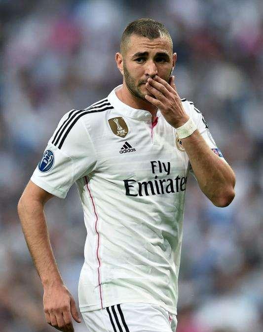 Twitter, Benzema: "Appena arrivati a Roma". FOTO!