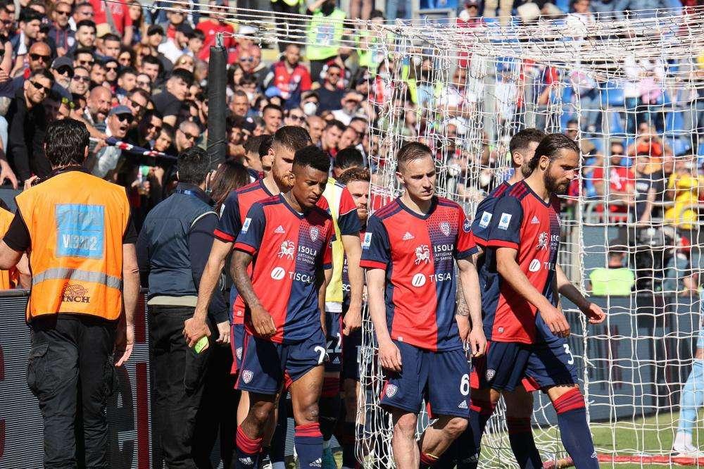 Cagliari, Mazzarri: "Non me l'aspettavo, sconfitta meritata"