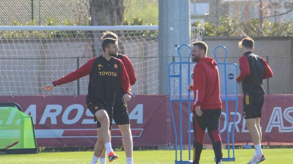 Calciomercato Roma - De Rossi vorrebbe tenere Lukaku, Spinazzola e Angelino