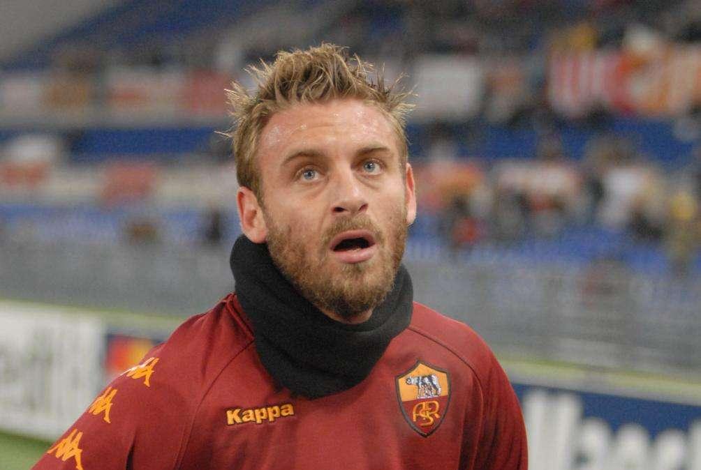 Roma-Catania, i convocati: De Rossi c'è, Adriano no
