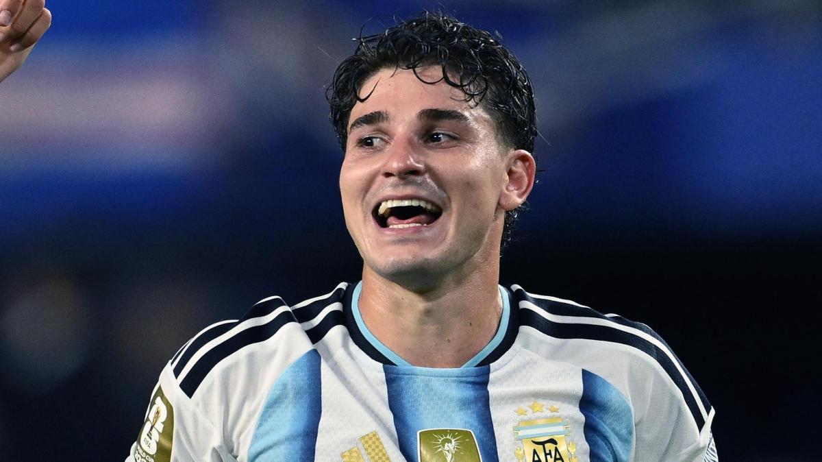 Argentina, Julian Alvarez: "Non sono uno che si emoziona, ma nel finale... Messi leggenda"