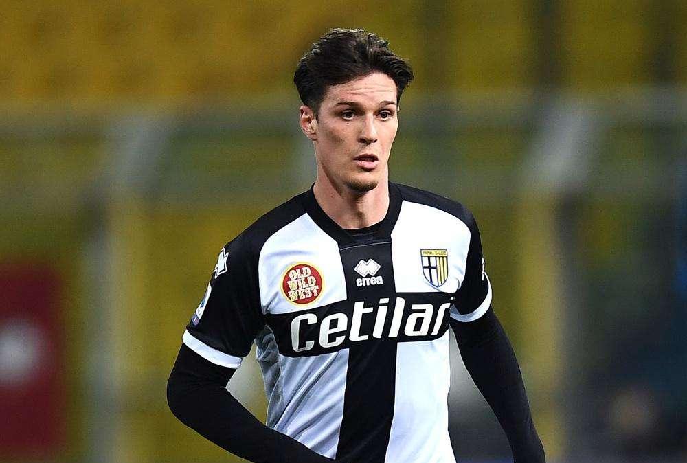 Il filo di Parma-Roma: Dennis Man