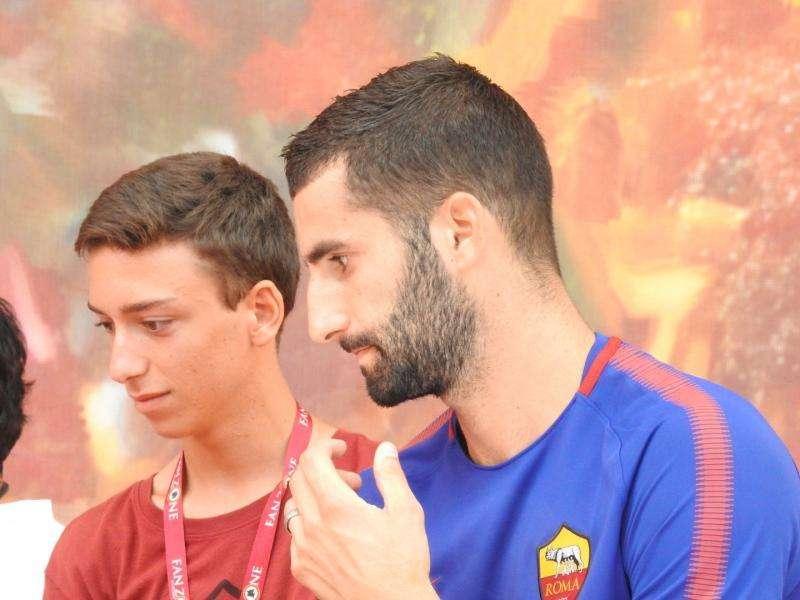 PINZOLO - Gonalons e Seck firmano autografi alla Fan Zone: "Totti il nostro calciatore italiano preferito". FOTO! VIDEO!