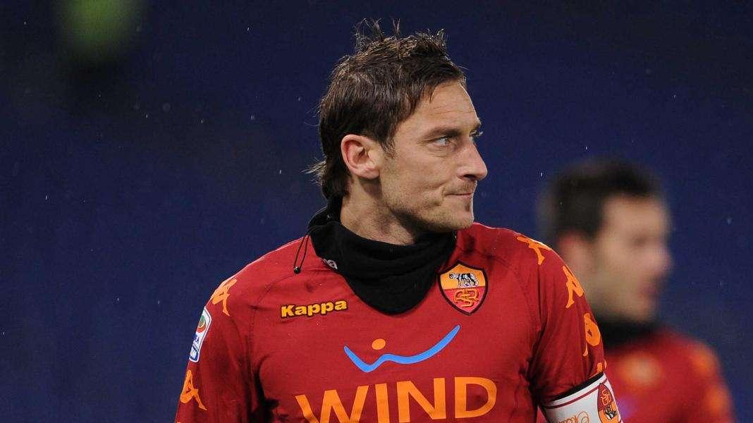 Totti: "I gol alla Lazio i più belli. Ora passiamo una domenica tranquilla"