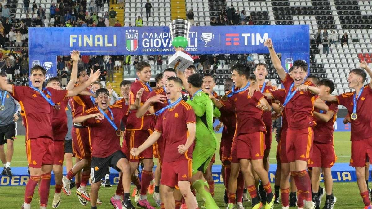 La Roma Under 15 è campione d'Italia! Battuto in rimonta il Genoa. FOTO! VIDEO!