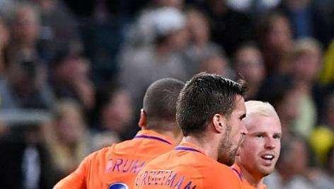 Strootman ricorda il suo debutto con l'Olanda