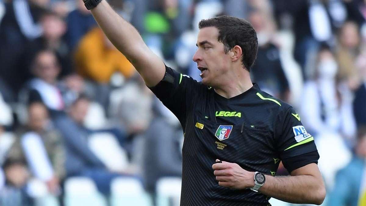 L'arbitro - Positivi i precedenti con Ayroldi, esordio con il VAR Di Martino