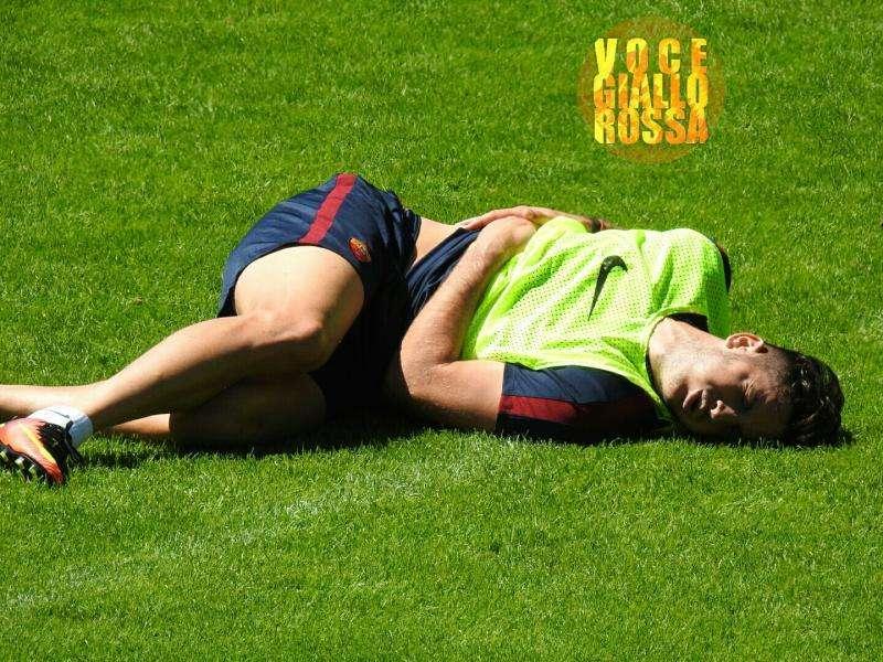 Manolas a terra durante l'allenamento. La photogallery!