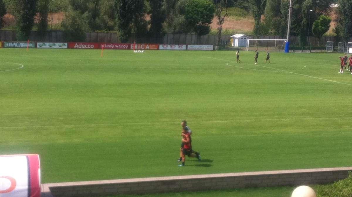 Trigoria - Si è svolta la sessione pomeridiana. Fervono i preparativi per l'arrivo di DiBenedetto. Assente Cicinho, palestra per Juan. FOTO!