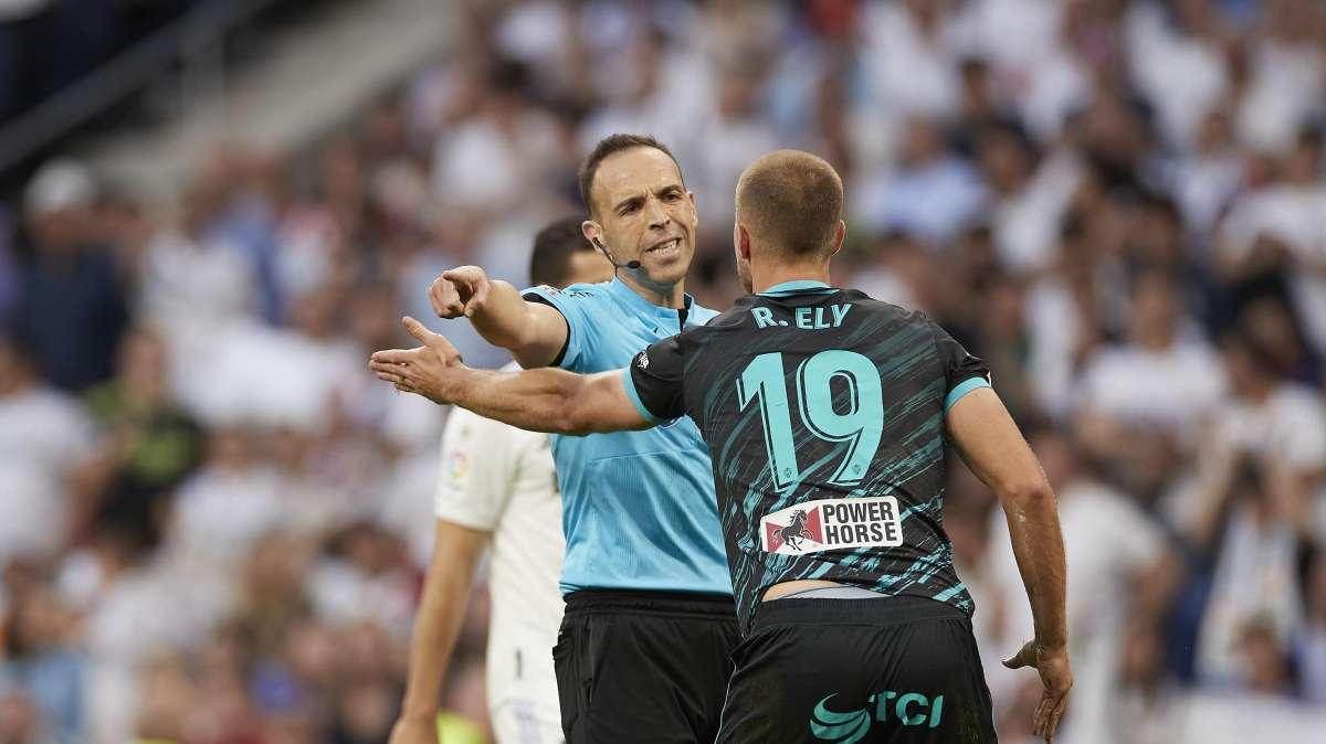 Nizza-Roma 1-2 - La moviola: Pisilli-Mendy, il rigore ci può stare