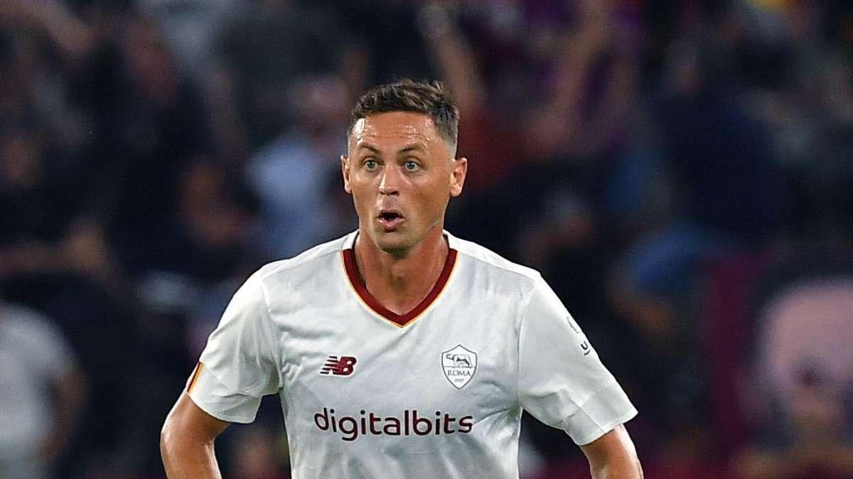 TOKYO - Matic: "In futuro farò l'allenatore. Mourinho si adatta al calcio moderno, ma spesso siamo noi a doverci adattare a lui. In Serie A ci sarà da lottare fino alla fine". VIDEO!