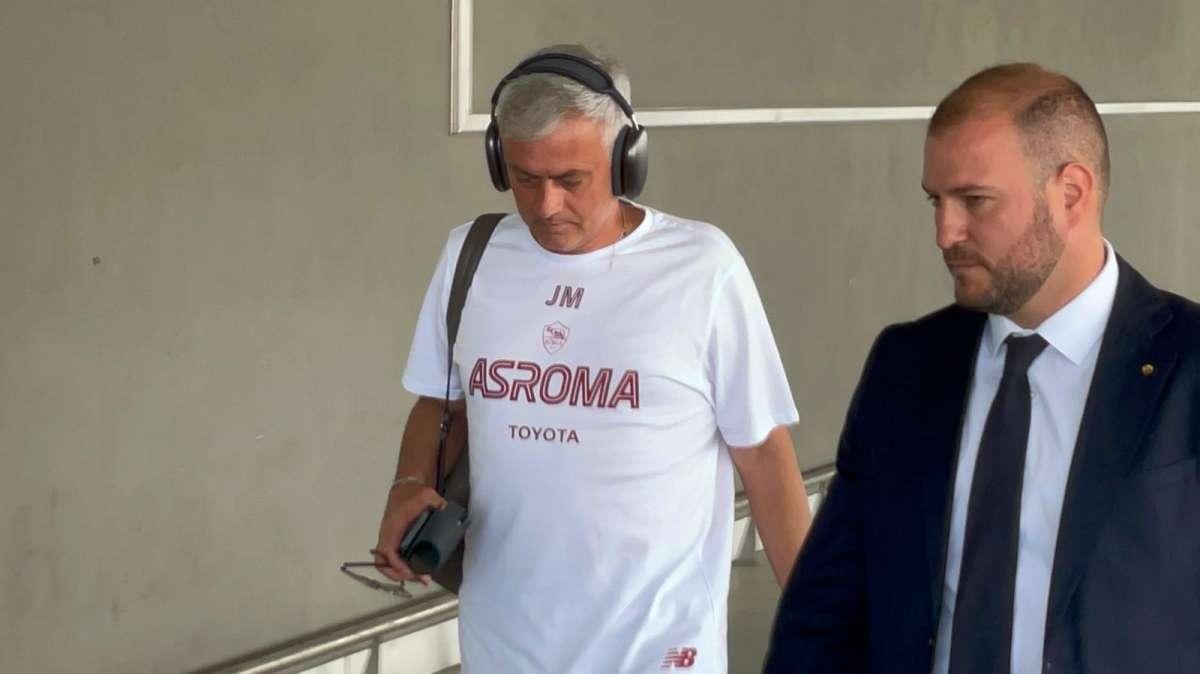 FIUMICINO - La Roma è partita per Budapest, presenti anche gli infortunati. FOTO! VIDEO!
