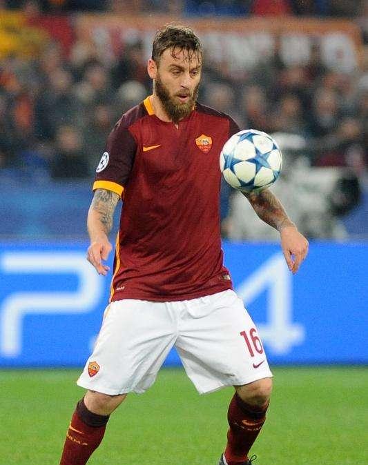 Opta - De Rossi, 14 gialli in Serie A nel 2015: almeno due più di qualsiasi altro giocatore