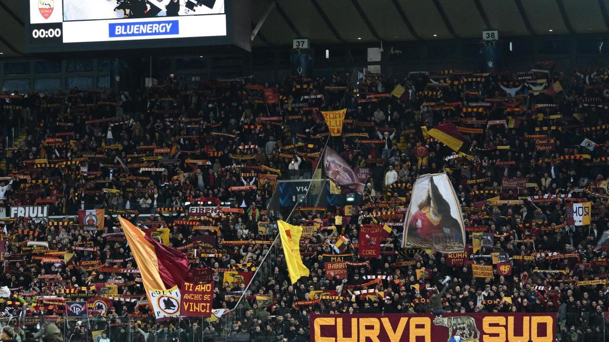 Udinese-Roma, scambio di applausi sugli spalti del Bluenergy Stadium