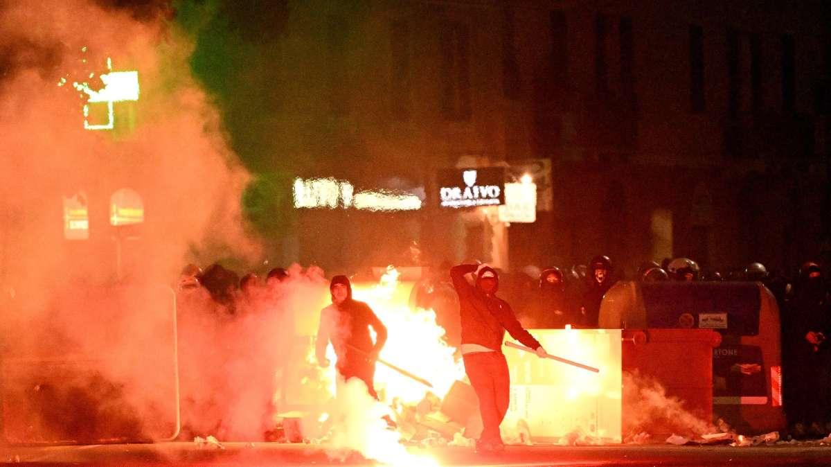 Genoa-Juventus a porte chiuse. Decisione ufficiale dopo gli scontri nel derby di Coppa Italia