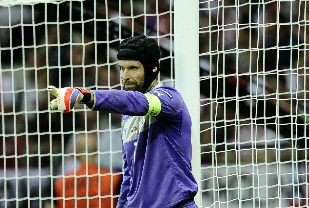 Chelsea, Mourinho: "Cech resterà al 100%"
