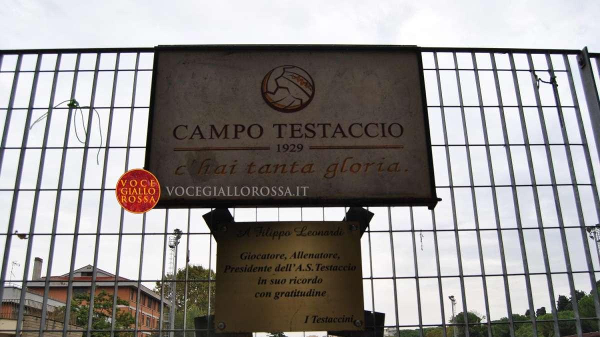 Flash mob davanti a Campo Testaccio, si chiedono interventi di riqualifica