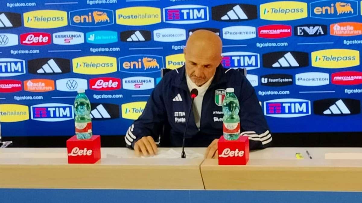 Italia, Spalletti: "Domani ci saranno 4-5 cambi di formazione"