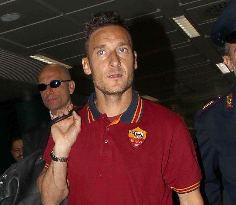 Twitter AS Roma: "Oggi primo allenamento alle 9.30 locali"