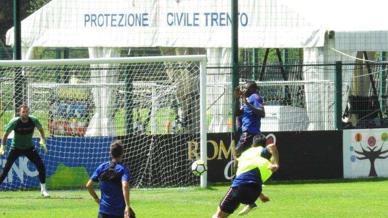 PINZOLO - Focus sui calci piazzati. Peres vince la gara ai rigori. Florenzi torna al gol. Alle 17 amichevole con i locali. FOTO!