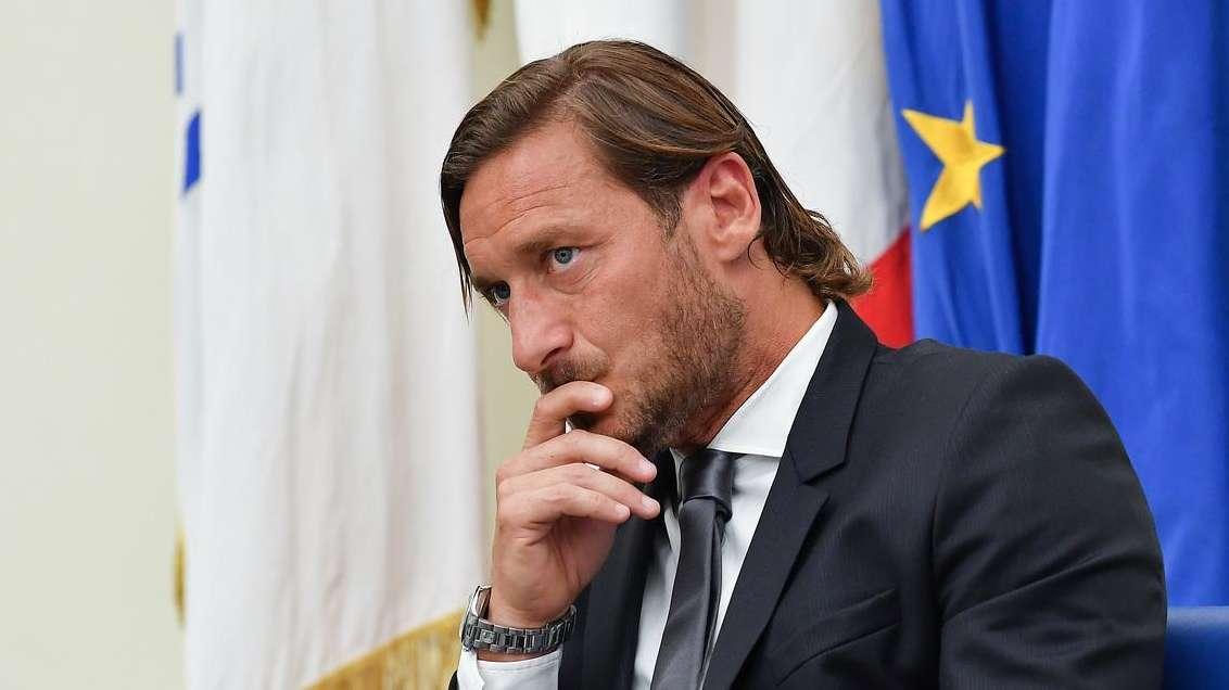 La FIGC indaga sulla CT10 Management di Totti. La risposta dell'ex capitano: "Ribadisco che non faccio l'agente sportivo"