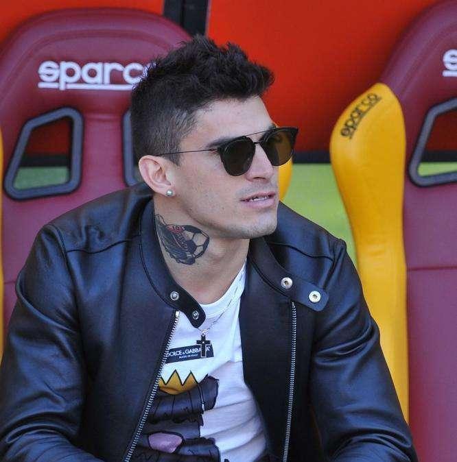 Perotti e Santon in visita al reparto pediatrico dell'IRCSS San Raffaele di Roma