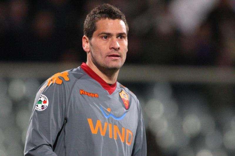Accadde oggi - Julio Sergio: "L'addio di Ranieri è convenuto a qualcuno nello spogliatoio". Brutta commozione cerebrale per Riise. Goicoechea atterra nella Capitale