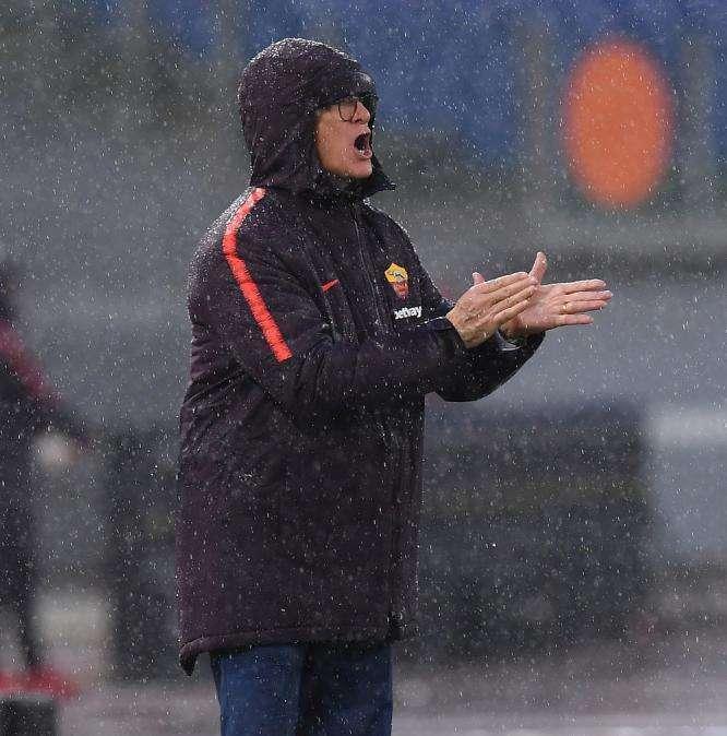 Ranieri: "Il prossimo anno non penso si potrà lottare per la Champions. De Rossi? L'ho preservato per la sua festa, col Parma vinciamo per lui e per l'Europa". VIDEO!