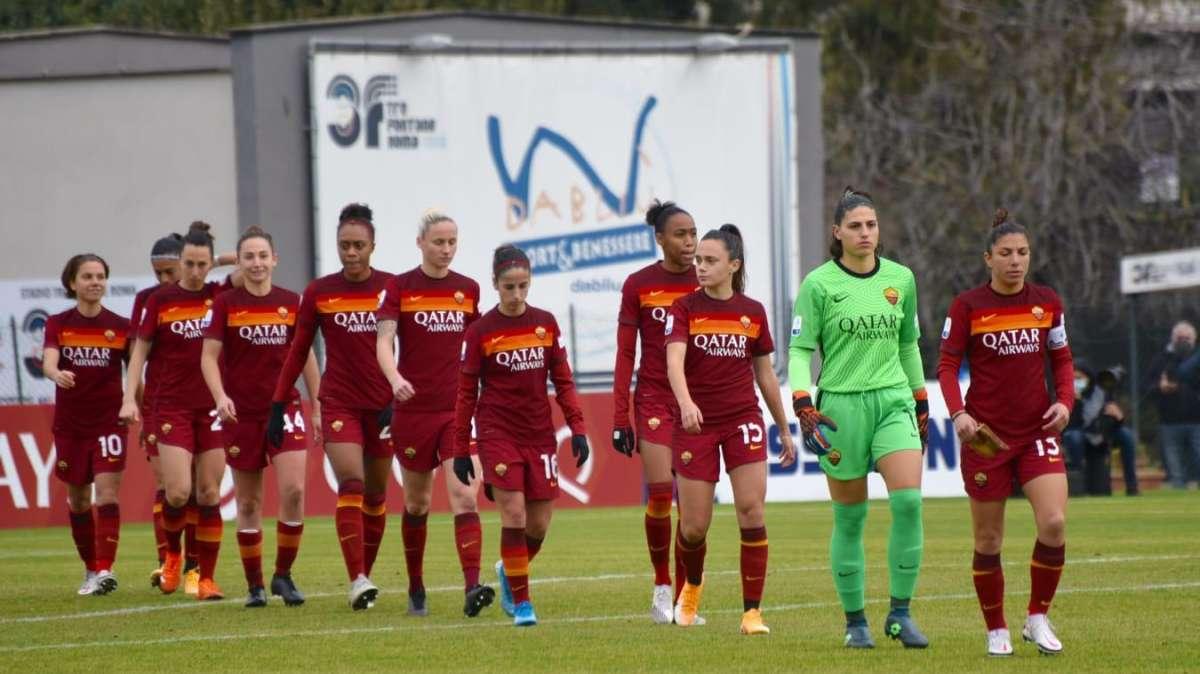 LA VOCE DELLA SERA - Problema scontri diretti per i giallorossi: solo 5 punti sul campo su 24. Roma Femminile, vittoria per 3-2 sul Napoli. Bavagnoli: "Successo che ci dà morale"