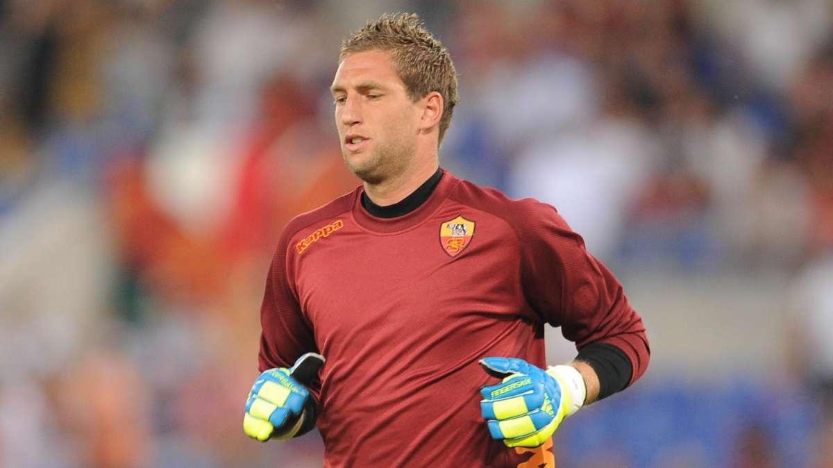 Stekelenburg, buone notizie: in campo con un caschetto