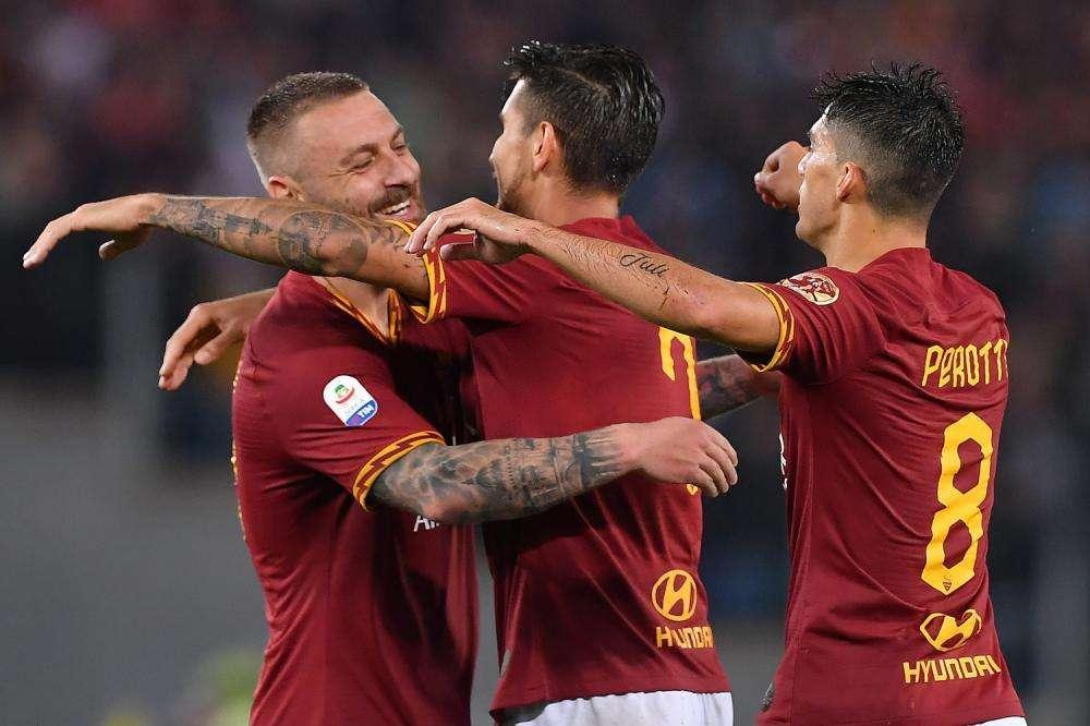 Da Pellegrini a Perotti, le dediche per De Rossi