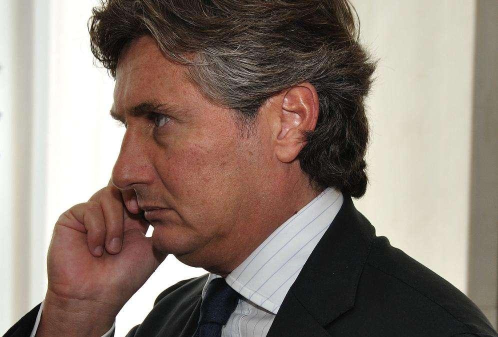Concluso incontro Branca-Pradè: Burdisso alla Roma, domani l'ufficialità