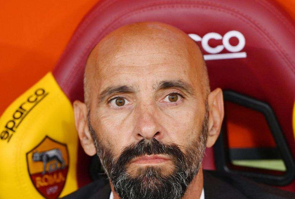 Siviglia, ultimo allenamento prima della partenza per Budapest: torna Fernando. Monchi assiste alla seduta