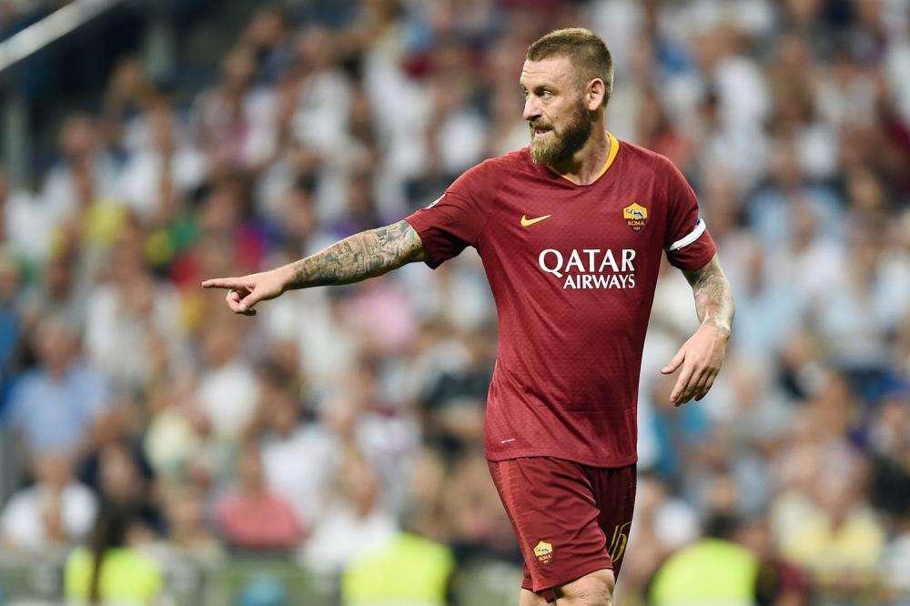 Leggero fastidio al ginocchio per De Rossi