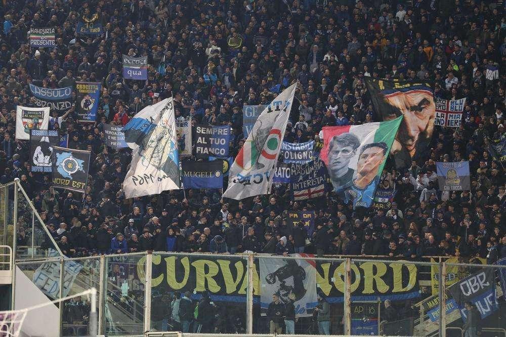 Cambio Campo - Ancona: "L'Europa League potrà salvare la stagione di Roma e Inter. Conte all'Olimpico con la difesa titolare, ai giallorossi toglierei Dzeko"