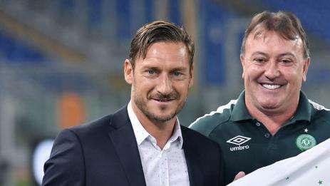  Instagram, Totti supera i followers della Roma 