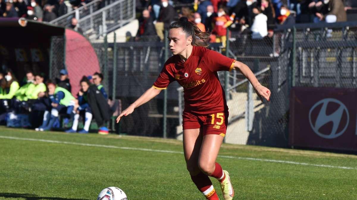 Roma Femminile, Serturini elogia i tifosi giallorossi: "Sti giovanotti de sta Roma bella"