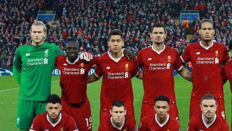 Il Liverpool omaggia Sean Cox prima della gara contro lo Stoke City. FOTO!