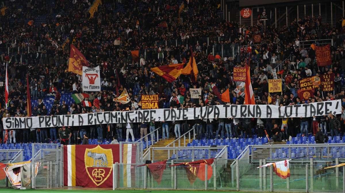 La gara vista dalla curva - Torna al successo la Roma per la gioia dei propri tifosi. VIDEO!
