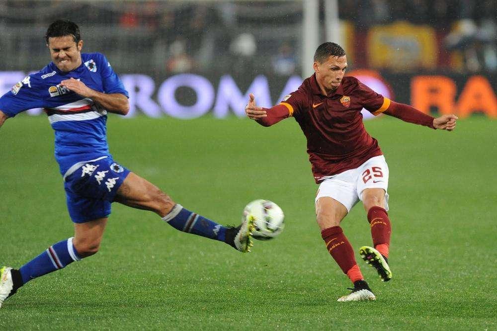 Accadde oggi - Cholevas: "Organizzato il mio trasferimento senza chiedermi nulla". Sabatini: "Ho incontrato Bielsa.  Aveva deciso già come dipingere i muri di Trigoria". Raiola: "Per essere competitive Roma e Lazio dovrebbero fondersi"