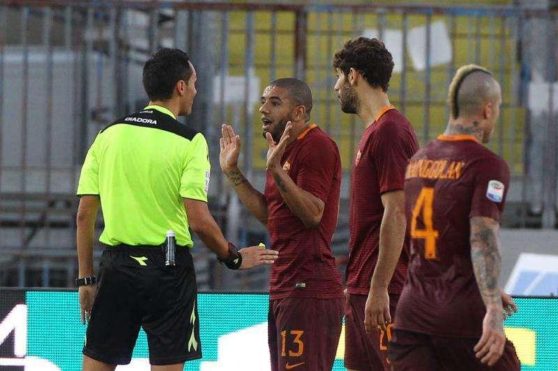 Empoli-Roma - La moviola: Bellusci graziato. Gilardino-Fazio è simulazione 