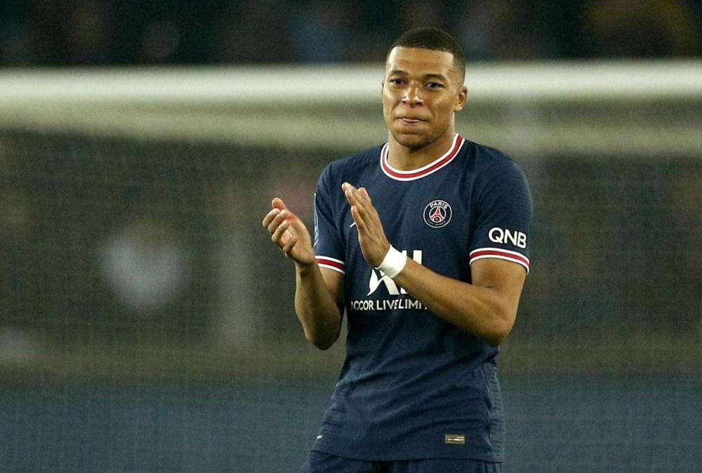 Paris Saint-Germain, resta Mbappé