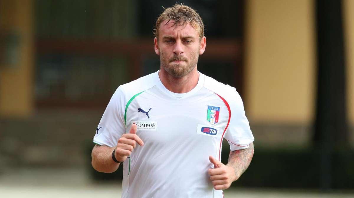 Nazionale, stamattina test atletici. Centrocampo De Rossi-Pirlo-Mauri